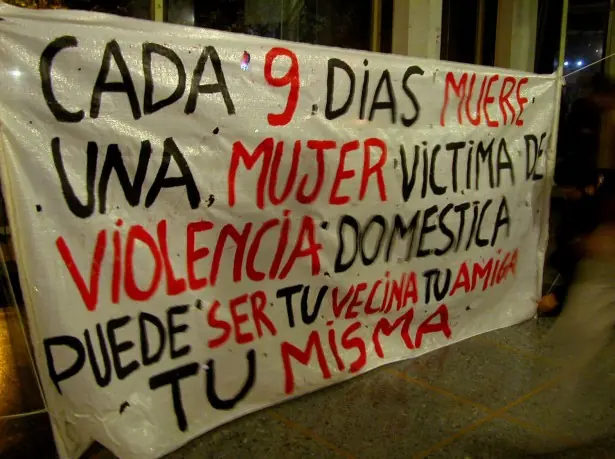 Senado debate el femicidio