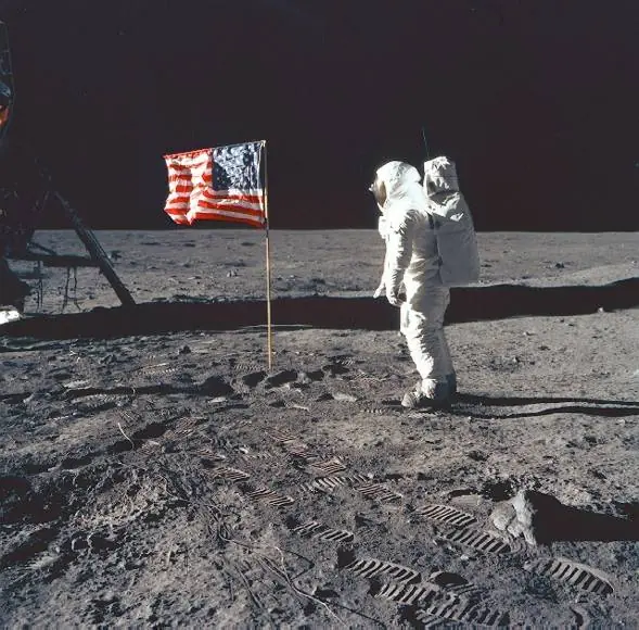 el fraude lunar,por eugenio fernandez