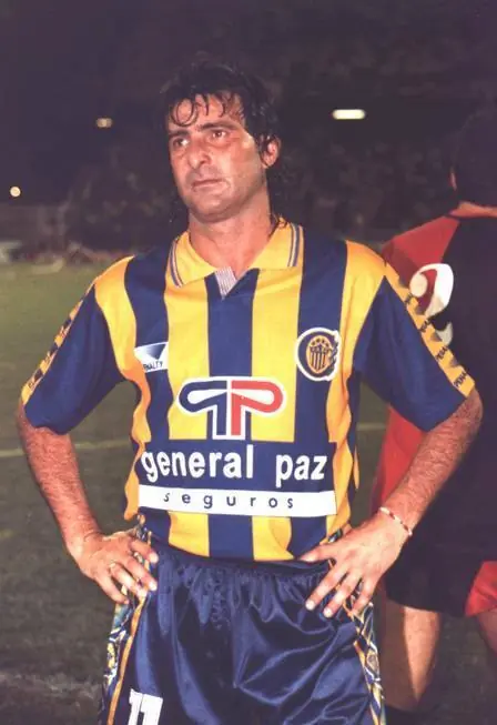 Un día como hoy (Mario Alberto Kempes)