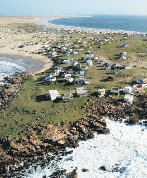 Planean demoler 300 casas irregulares en Cabo Polonio