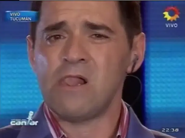 Iudica emocionado