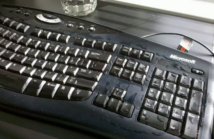 Un Nuevo uso para Tu Teclado Malo