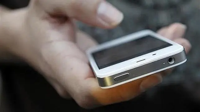 ¿Por que a veces sientes que vibra tu celular y no es asi?