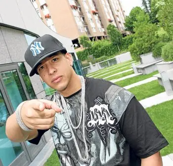 Distorsión del idioma.