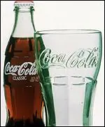 Que prefieres coca o agua? veras que la respuesta es agua :)