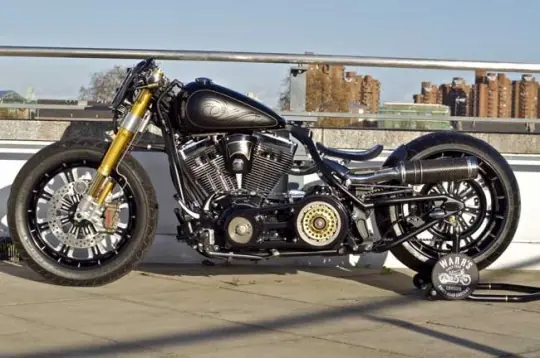 Harley-Davidson FatBoy echa Bobber