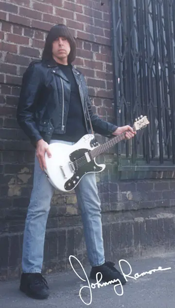 Un dia como hoy muere Johnny Ramone
