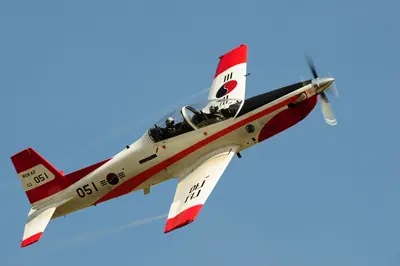 El Perú podría ensamblar avión coreano KT-1 para exportac