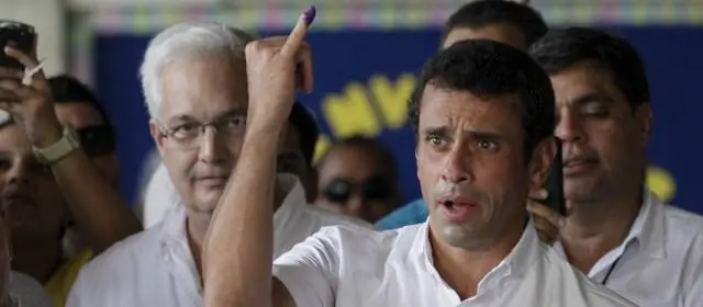 "No va a haber pueblo derrotado": Capriles