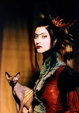 ¿Quien es Floria Sigismondi ?