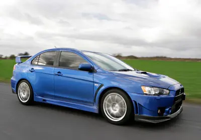 Mitsubishi Lancer Evolution X FQ-400