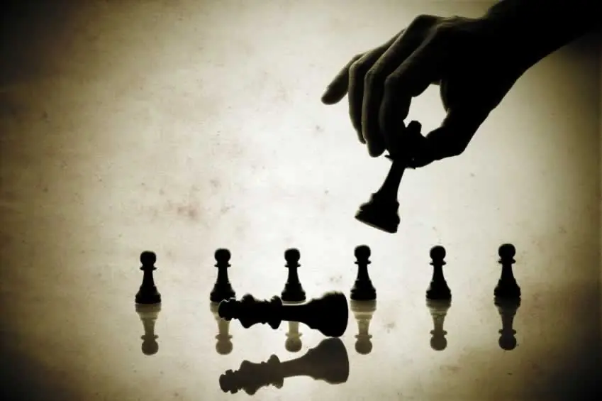 Estrategia y Táctica