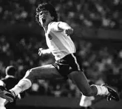 biografia de diego armando maradona