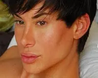 Ken, el novio de la barbie humano