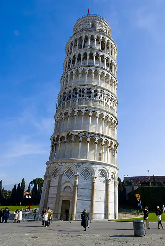 Porque esta Inclinada la Torre de Pisa??