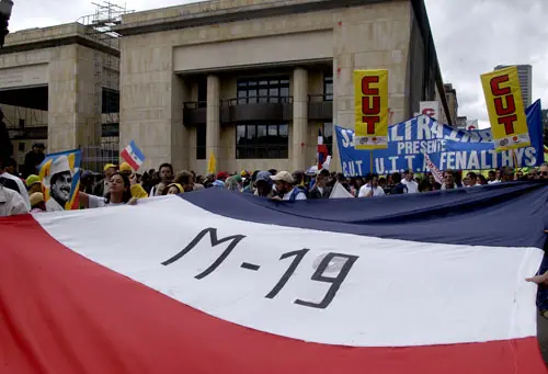 25 Años Holocausto Del Palacio De Justicia