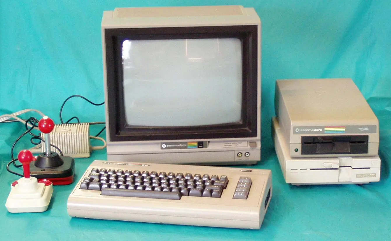 Recordando la Commodore 64 y sus 25 años