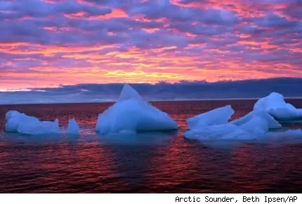 Estudio: Agua cálida subterránea derrite hielo antártico