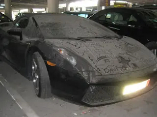 Lamborghini Gallardo abandonado en Alicante, España