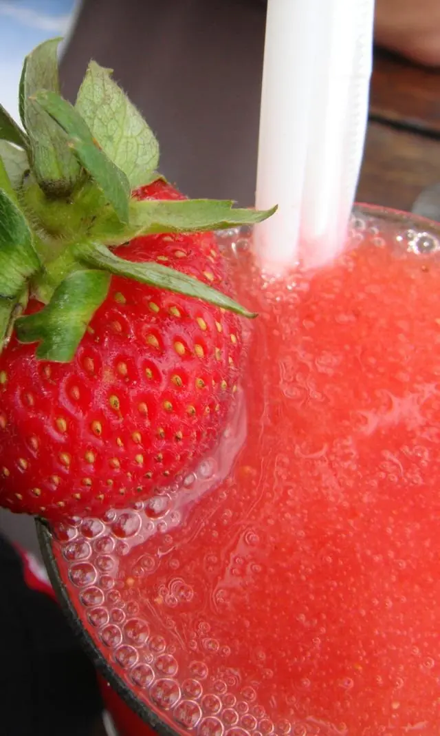 Como hacer un daiquiri de frutilla