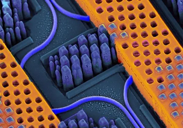 Chip fotónico de IBM
