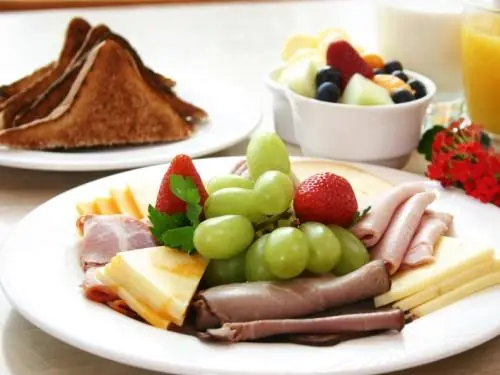 clasico desayuno brasileño