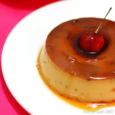 Flan casero con crema y dulce de leche