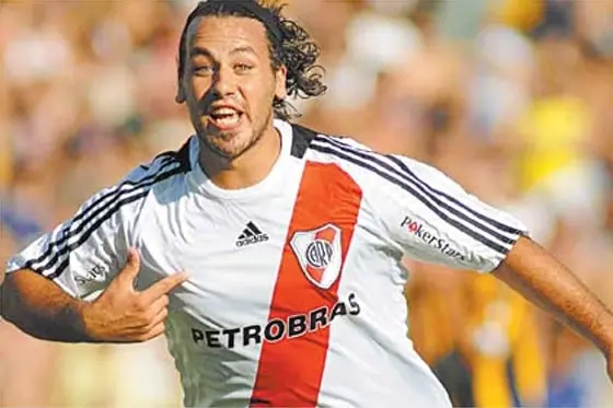 El Ogro fabiani Apoya al 10 en su decisión
