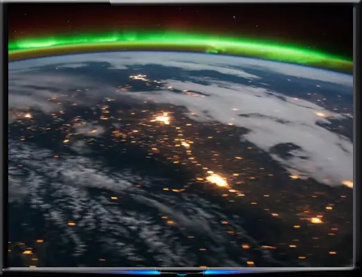 Publican espectaculares imágenes de la Tierra