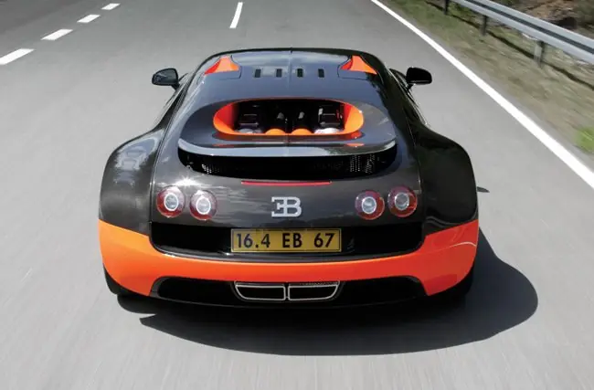 Bugatti Veyron 16.4 Super Sport...El coche más rápido.