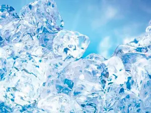 ¿Cuántas moléculas de agua se necesitan para hacer hielo?