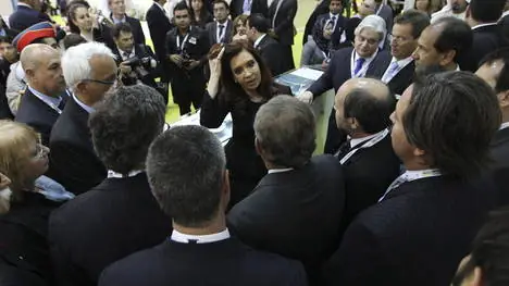 Cristina reclamó a los gobernantes
