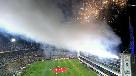 Azul y mucho oro