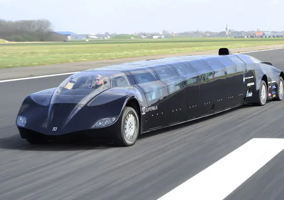 El superbus,otro capricho de los emiratos