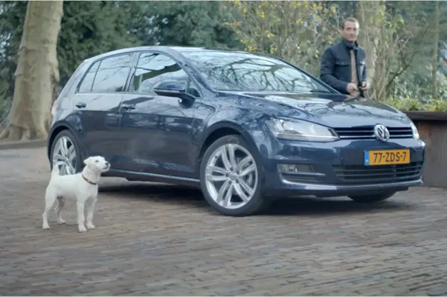 Vídeo: Cuando un perro cree que es un Volkswagen
