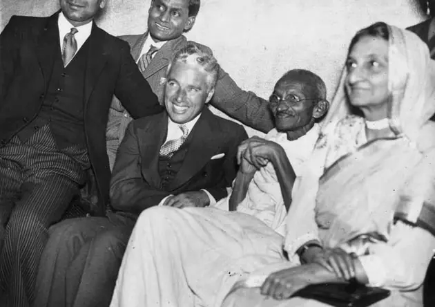 Mahatma Gandhi y Charles Chaplin, la historia completa.