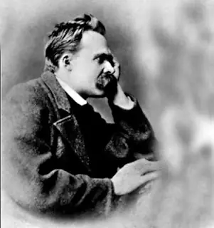 Nietzsche y la filosofía, escuela de calumnias