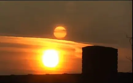 ¿Por que hay dos soles? ¿Que se esconde?