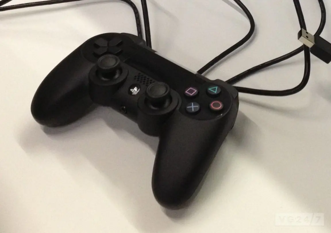 Mas fotos del mando de Play Station 4