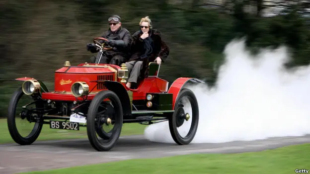 Más carbón, menos carbón... ¿Y los coches de vapor?