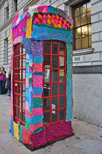 Urban Knitting (Graffiti con lana)