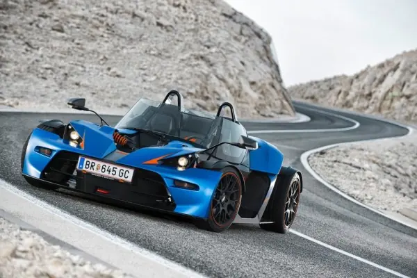 KTM Presenta un X-Bow con Puertas y Ventanas