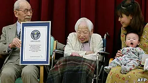 Japonesa de 114 años reconocida como la más anciana