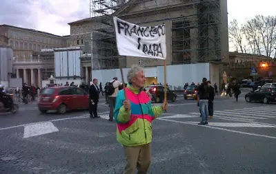 predijo en un twitt que francisco iba a ser el nuevo papa!!