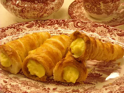 el origen del nombre de las facturas (si, las comestibles)