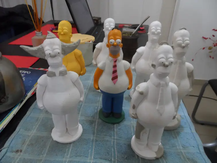 Figuras Homero y Krusty (hechas por mi)