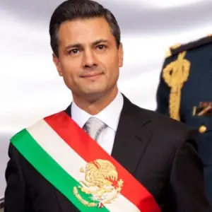 Peña Nieto llama a Gigi Rivera