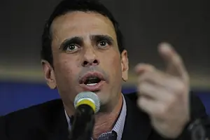 empate técnico Maduro-Capriles según encuesta.
