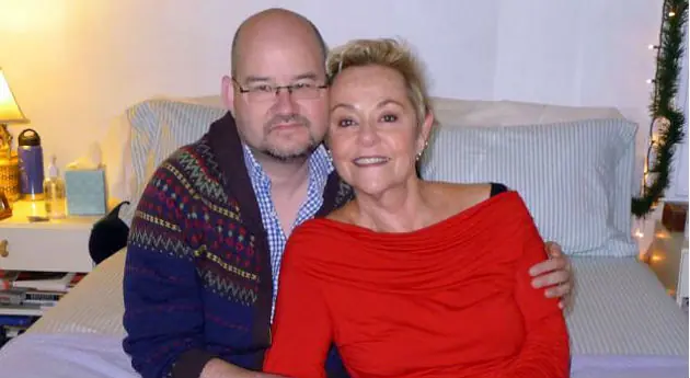 Pierden la virginidad a los 40 y en television