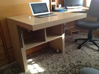 Idea - Poco Espacio Para Tu Escritorio De Pc? Hazlo Tu Mismo
